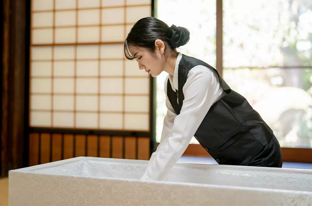 大田区の葬儀の宝珠で葬儀を行い納棺をする際のイメージ画像
